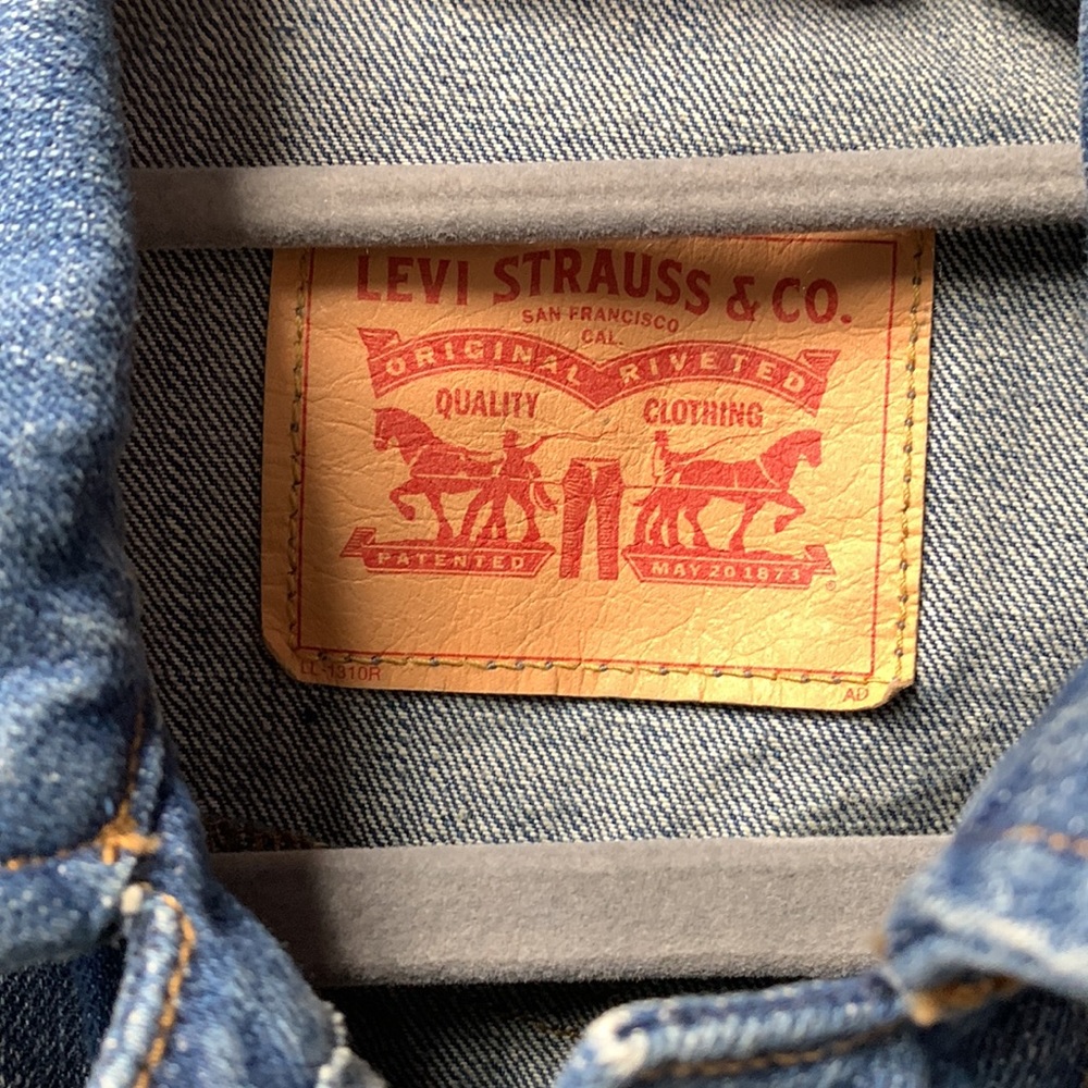 NWOT Levi’s denim jacket women’s small - Picture 2 of 5